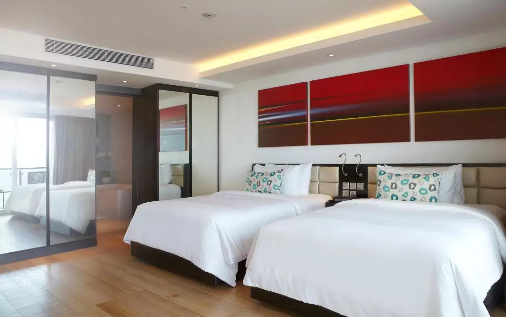 Double Six Hotel